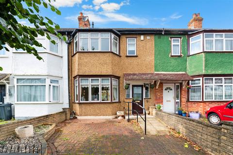 3 bedroom terraced house for sale, Tennyson Avenue, Motspur Park KT3