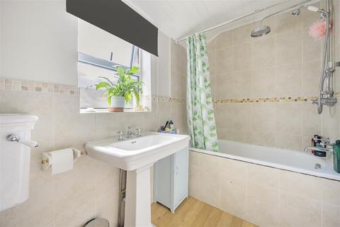 23 The Crescent, Belmont, Sutton, SM2 6BP