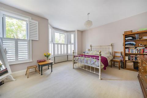 23 The Crescent, Belmont, Sutton, SM2 6BP