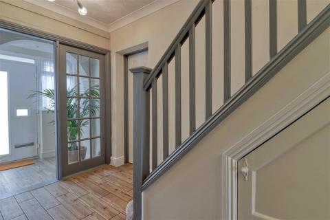 44 Douglas Road, Clacton-on-sea, CO15 3JT