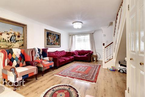 3 bedroom end of terrace house for sale, Colin Gardens, NW9