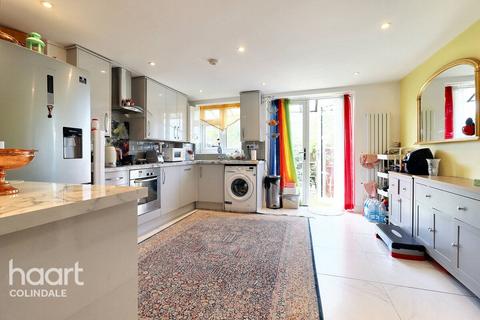 3 bedroom end of terrace house for sale, Colin Gardens, NW9