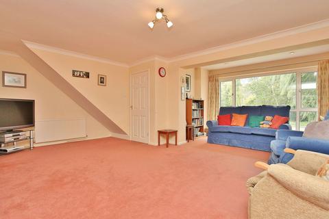 7 Brookside Way, Bloxham, Banbury, OX15 4HY