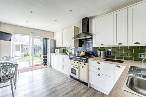 3 bedroom bungalow for sale, Sark Gardens, Ferring, Worthing, West Sussex, BN12