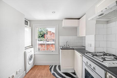 1 bedroom flat for sale, Southampton Way, London, SE5