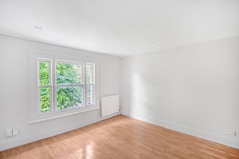 1 bedroom flat for sale, Southampton Way, London, SE5