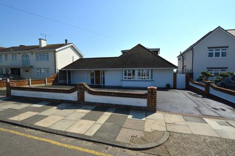 4 bedroom detached house to rent, Shoeburyness, Southend-on-Sea SS3