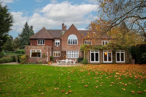 5 bedroom detached house for sale, Elms Road, Leicester, LE2