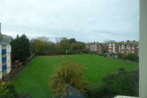 2 bedroom flat to rent, Trinity Gardens, Folkestone, CT20