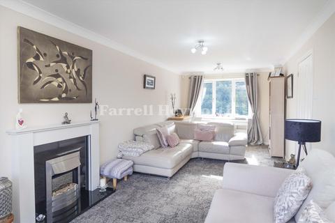 2 Chew Gardens, Poulton-le-fylde, FY6 7FW