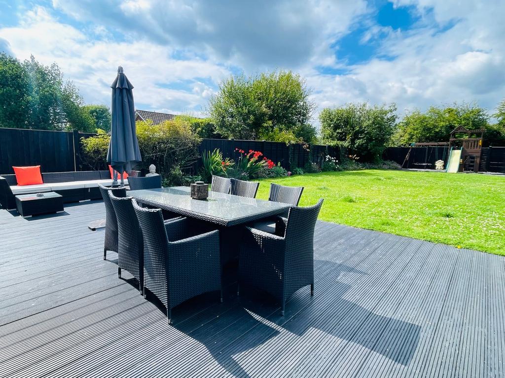 Middle Road, Tiptoe, Lymington, SO41 4 bed detached house for sale £