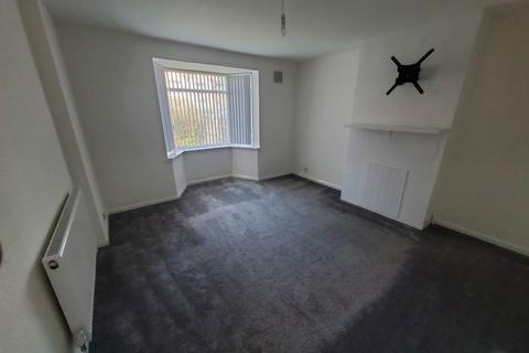 3 bedroom semi-detached house to rent, Broadway, Oldbury B68