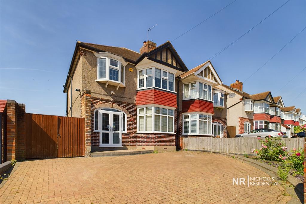 Seaforth Gardens, Stoneleigh, Surrey.... 3 bed semi-detached house to ...