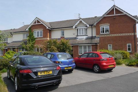 2 bedroom house to rent, Tiverton Drive, Wilmslow, Cheshire