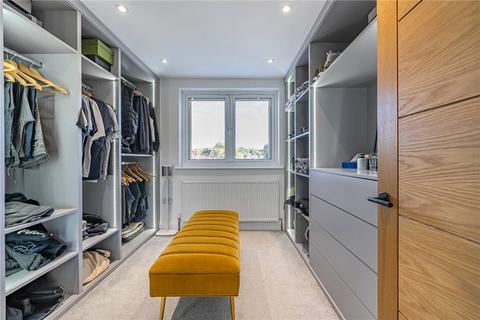 35 Oxhawth Crescent, Bromley, BR2 8BJ
