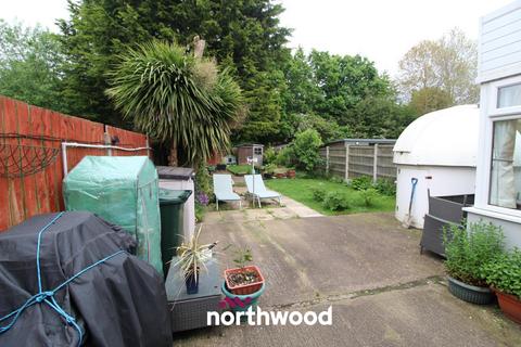 26 Mayfield Avenue, Stainforth, Doncaster, DN7 5BX