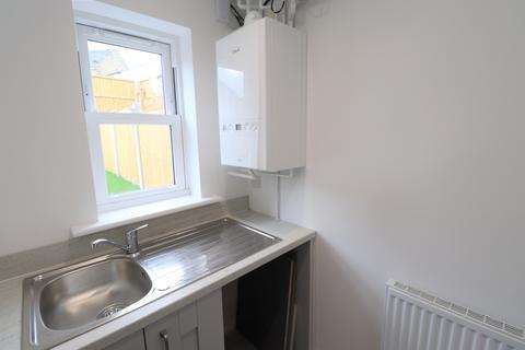 3 bedroom house to rent, Fartown, Pudsey, West Yorkshire, UK, LS28