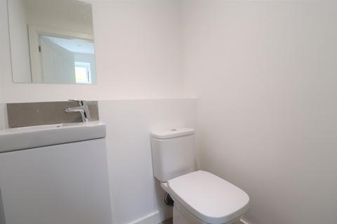 3 bedroom house to rent, Fartown, Pudsey, West Yorkshire, UK, LS28