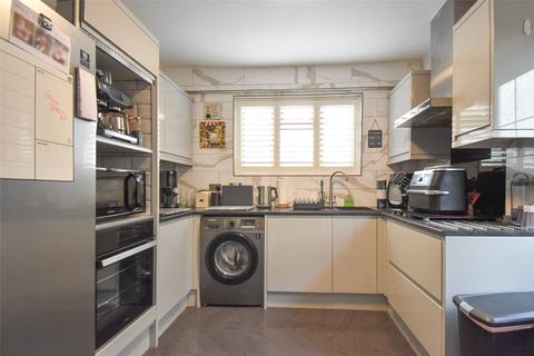 2 Ainger Close, Aldershot, GU12 4SS