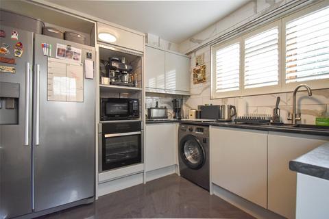2 Ainger Close, Aldershot, GU12 4SS
