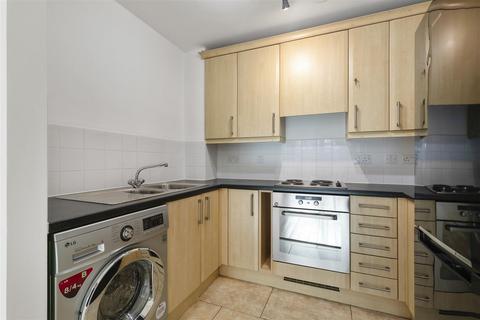 1 bedroom flat for sale, Viridian Apartments, 75 Battersea Park Road, London, SW8