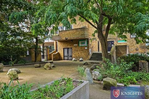 3 bedroom flat for sale, Partridge Court, Malta Street, London, EC1V