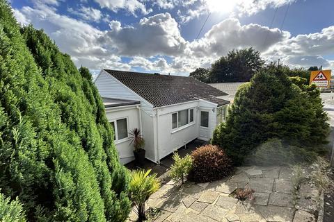 2 bedroom detached bungalow for sale, Heol Nant, Llanelli