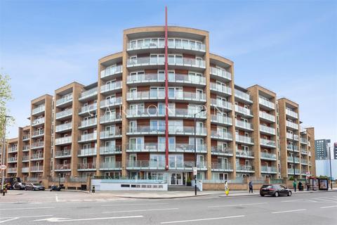 1 bedroom flat for sale, Viridian Apartments, 75 Battersea Park Road, London, SW8