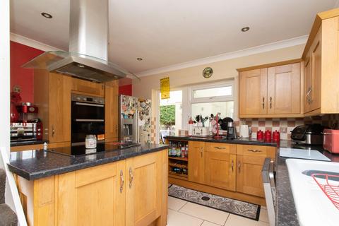 5 bedroom chalet for sale, Chestnut Drive, Herne Bay, CT6