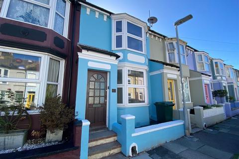 2 bedroom terraced house to rent, Plynlimmon Road, Hastings