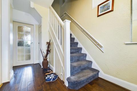 9 Dovedale Road, Nottingham, NG3 7GS