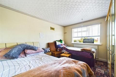 9 Dovedale Road, Nottingham, NG3 7GS