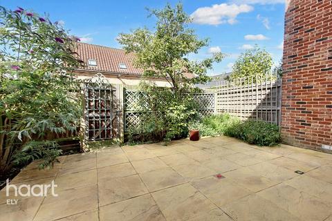 4 bedroom townhouse for sale, Lynn Road, Ely