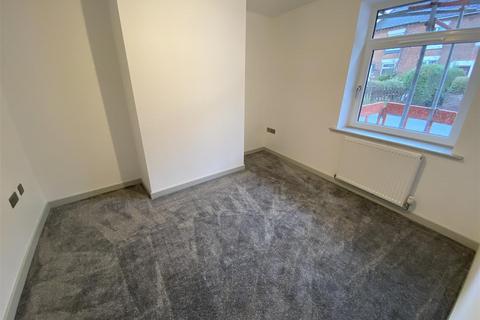 1 bedroom flat to rent, Albert Street, Stone