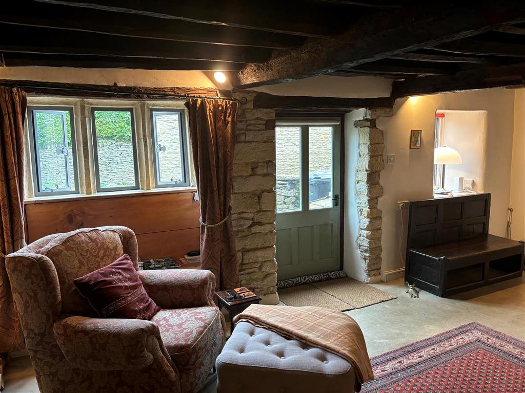 Sitting Room.jpg