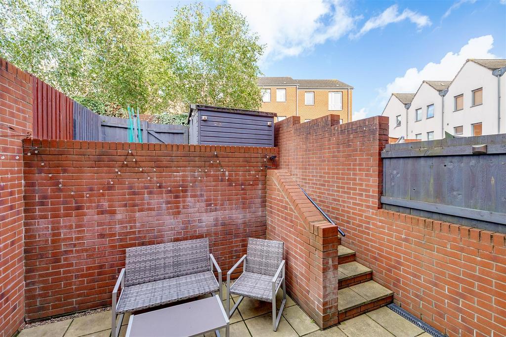 Enclosed Rear Courtyard