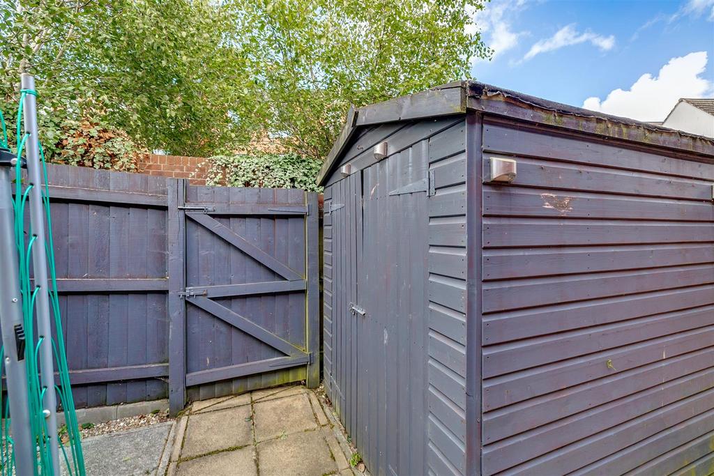Enclosed Rear Courtyard