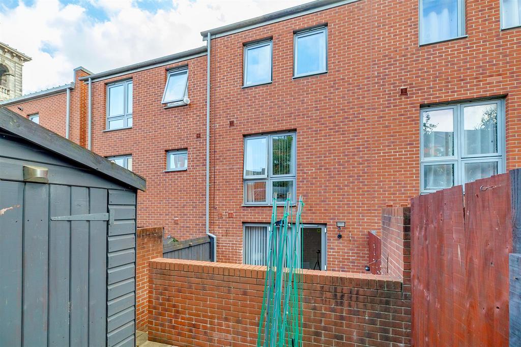 Enclosed Rear Courtyard
