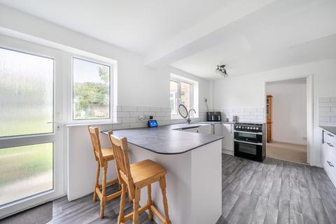 8 Brampton Rise, Dunstable, LU6 3BY