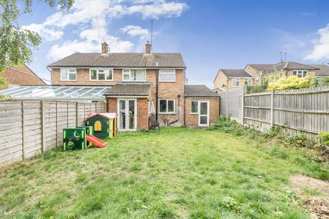 8 Brampton Rise, Dunstable, LU6 3BY