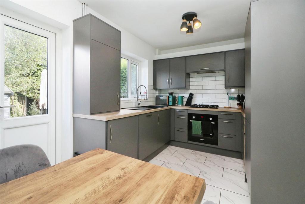Dining kitchen