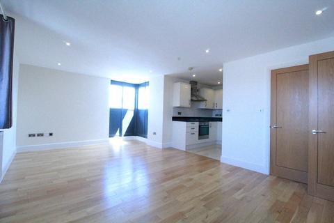 2 bedroom flat to rent, Pinner Road, Harrow HA1