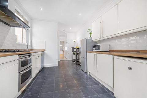 3 bedroom end of terrace house for sale, Green Lane, Penge, SE20