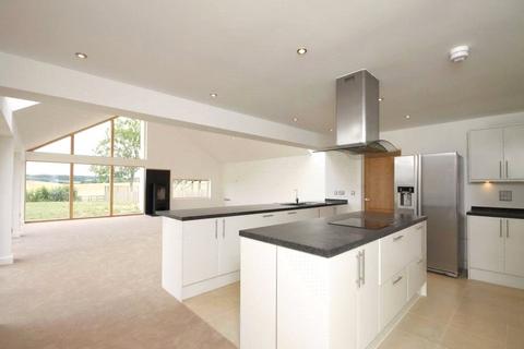 4 bedroom bungalow to rent, Pitt, Hampshire SO22