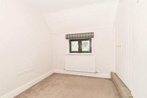 2 bedroom bungalow for sale, Ewhurst Road, Cranleigh, Surrey