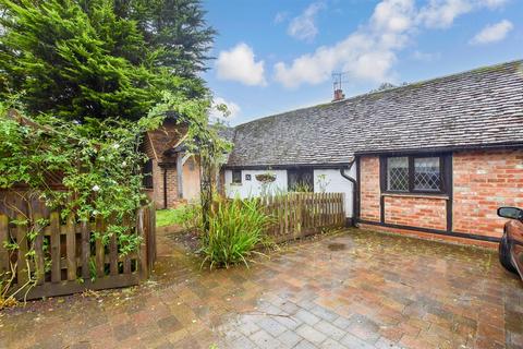 2 bedroom bungalow for sale, Ewhurst Road, Cranleigh, Surrey