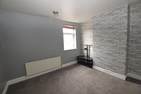 2 bedroom terraced house to rent, Station Street, Wigston