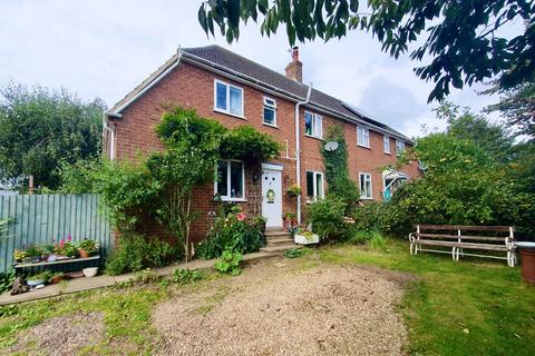 3 bedroom semi-detached house for sale, Spinney Hill, Braunston, Daventry, NN11 7JF