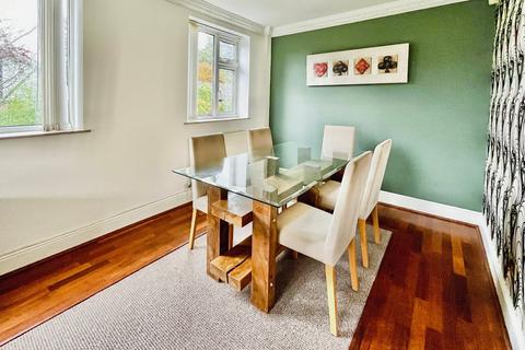 3 bedroom flat for sale, Lancaster Road, Didsbury, Manchester, M20