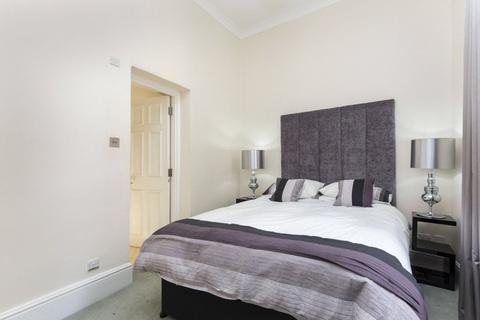 1 bedroom apartment to rent, Weymouth Street, London, W1G